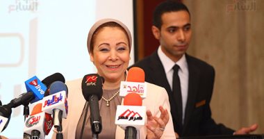 نهاد أبو القمصان: علاء عبد الفتاح متهم فى قضايا جنائية