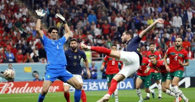 فرنسا ضد المغرب.. 4 أهداف من أصل 5 لمدافعين فرنسا بتاريخ المونديال في نصف النهائي
